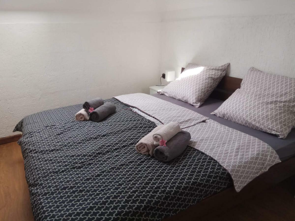 Apartman Slava Tisno Kültér fotó