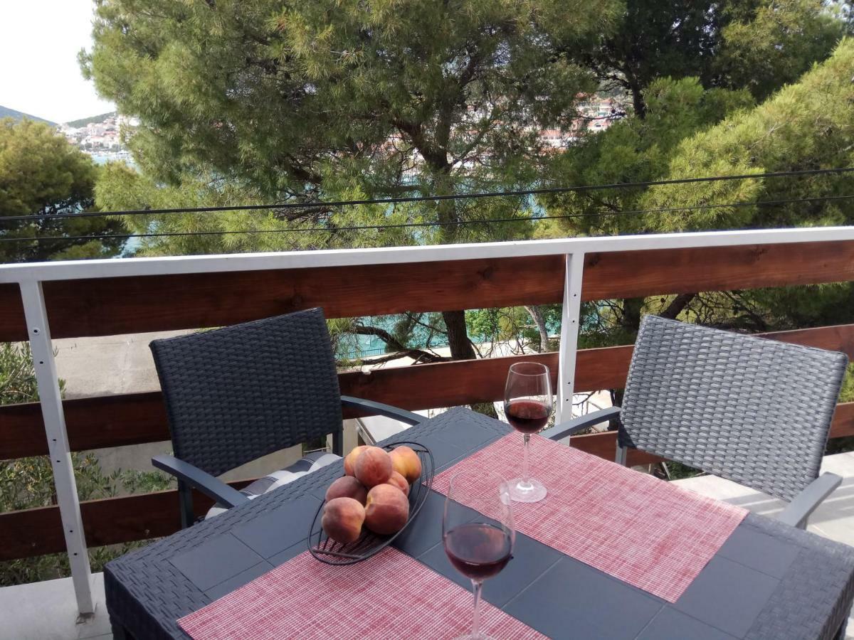 Apartman Slava Tisno Kültér fotó